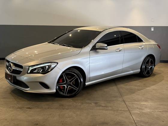 MERCEDES-BENZ CLA 180 1.6 CGI GASOLINA 7G-DCT MERCEDES-BENZ CLA 180 1.6 CGI GASOLINA 7G-DCT